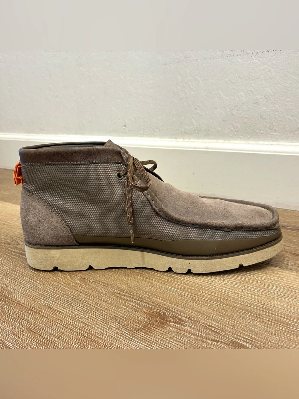 Clarks Originals Wallabee 2.0 GTX (Gore-Tex) Boots Gray Men’s US 11.5 EU 45
